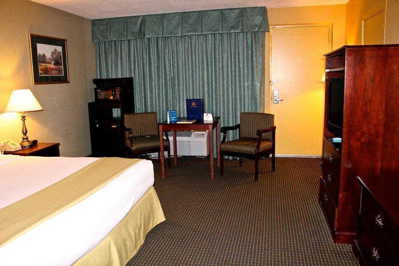 Clarion Inn Falls Church-Arlington Kültér fotó